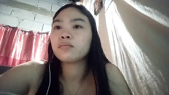 WhitneyUong online show from March 17, 2026, 1:03 pm