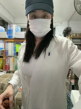 zhizhibaobei online show from April 19, 2026, 12:55 am