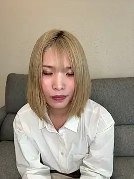 una2001 online show from April 27, 2026, 1:58 am