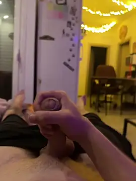 Snapshot of g_thess chatting on March 19, 2026, 7:36 pm g thess online show from March 19, 2026, 7:36 pm