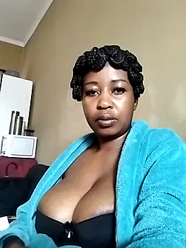 Snapshot of Prettylicou chatting on May 4, 2026, 10:29 am Prettylicou online show from May 4, 2026, 10:29 am