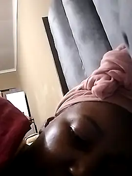 Snapshot of Prettylicou chatting on March 28, 2026, 1:39 am Prettylicou online show from March 28, 2026, 1:39 am