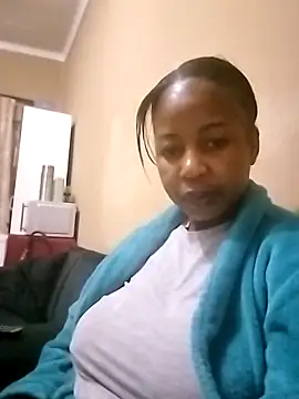 Snapshot of Prettylicou chatting on April 13, 2026, 10:36 pm Prettylicou online show from April 13, 2026, 10:36 pm