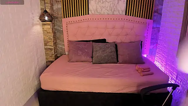 AishaCambell  online show from April 2, 2026, 10:11 am