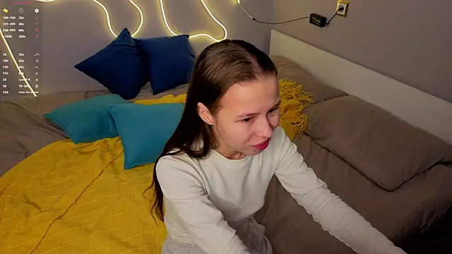 Emma dream  online show from May 5, 2026, 1:19 am