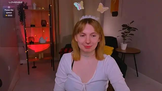 susie miu online show from April 19, 2026, 9:28 pm