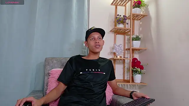 Noirvynn online show from April 28, 2026, 11:09 pm