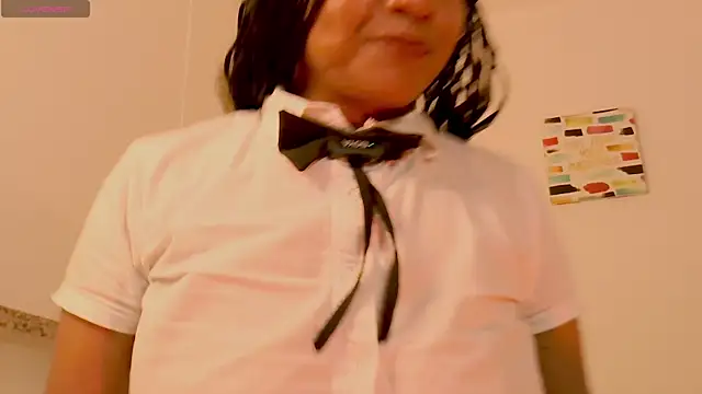 KeisySmith online show from April 21, 2026, 1:42 am