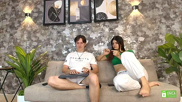 Mariana and Ronny online show from August 2, 2026, 6:12 am
