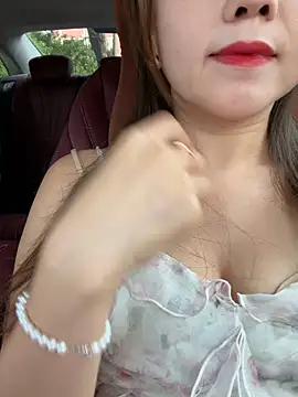 Xiaoxiao-y online show from July 23, 2026, 9:06 am