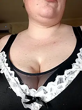 Snapshot of Alex_Goddess_ chatting on June 18, 2026, 3:27 am Alex Goddess online show from June 18, 2026, 3:27 am
