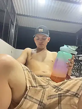 tony pinkcock online show from May 2, 2026, 3:56 am