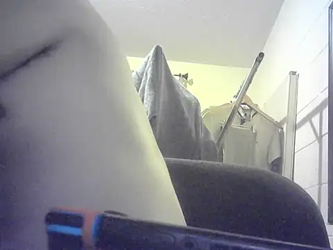 Snapshot of Relk130p chatting on June 18, 2026, 8:13 am Relk130p online show from June 18, 2026, 8:13 am
