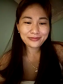 Lucxy-ki6 online show from August 3, 2026, 7:42 pm