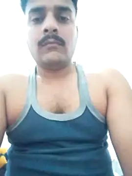 Snapshot of Decentlover67 chatting on April 12, 2026, 2:09 pm Decentlover67 online show from April 12, 2026, 2:09 pm