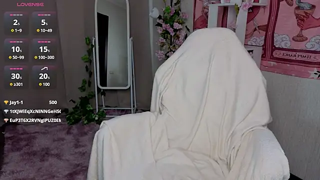 Snapshot of Sparky_fox chatting on July 28, 2026, 11:59 pm Sparky fox online show from July 28, 2026, 11:59 pm