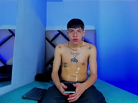 Bennet-Grayy online show from May 3, 2026, 4:43 pm