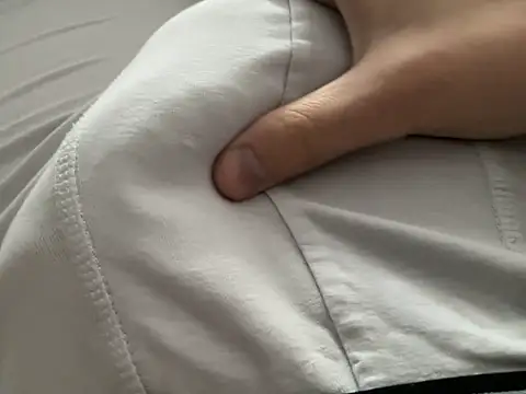 VtoV18 online show from April 4, 2026, 3:18 pm