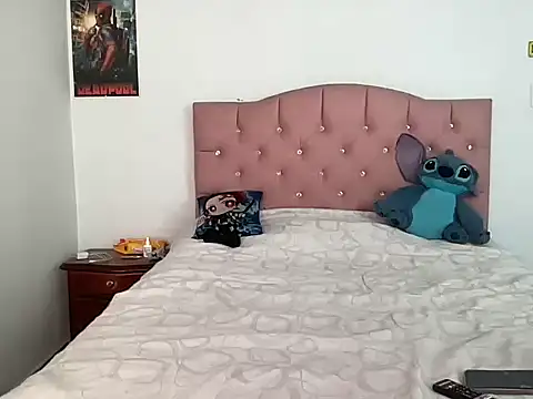 sakuraluna  online show from March 17, 2026, 6:44 pm