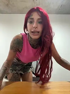 Snapshot of onlyjulieblair chatting on March 28, 2026, 10:33 pm onlyjulieblair online show from March 28, 2026, 10:33 pm