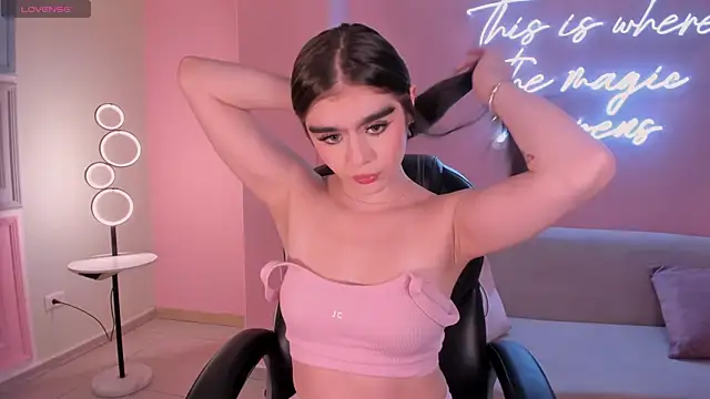 AntonellaDimeo online show from June 25, 2026, 5:12 am
