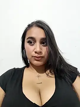 Snapshot of Mia_skyy18 chatting on April 11, 2026, 1:02 am Mia skyy18 online show from April 11, 2026, 1:02 am