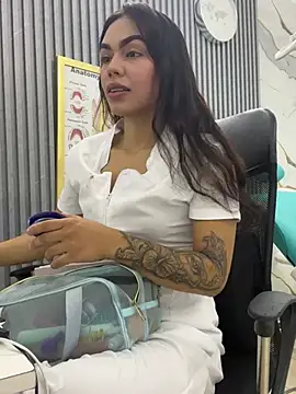 daniela-sexy online show from May 6, 2026, 2:21 pm