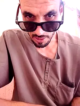 Snapshot of Thisizhakim chatting on July 22, 2026, 1:57 pm Thisizhakim online show from July 22, 2026, 1:57 pm