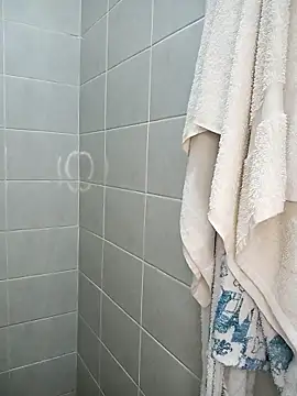 MIA040 online show from March 17, 2026, 5:21 am