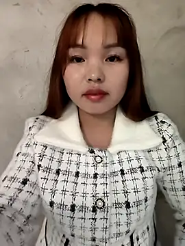 Mina xYx online show from May 2, 2026, 3:23 am