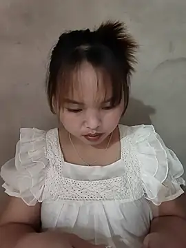 Mina xYx online show from July 3, 2026, 4:24 pm