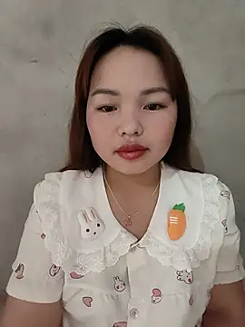 Mina xYx online show from July 6, 2026, 2:18 am