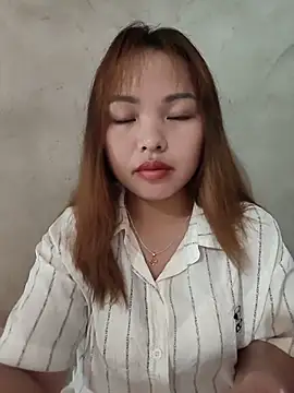 Mina xYx online show from June 18, 2026, 4:33 am