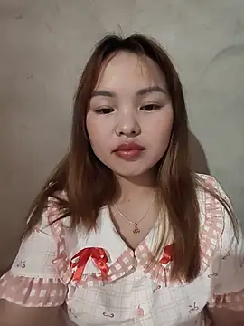 Mina xYx online show from June 30, 2026, 3:23 pm