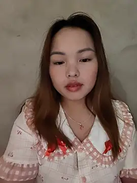 Mina xYx online show from July 6, 2026, 2:24 pm