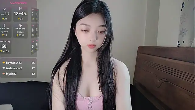 oblakitty  online show from April 21, 2026, 1:42 am