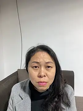 lili338 online show from March 15, 2026, 10:44 am