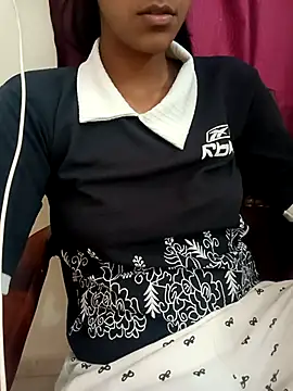 aushi rajput online show from May 4, 2026, 10:51 am