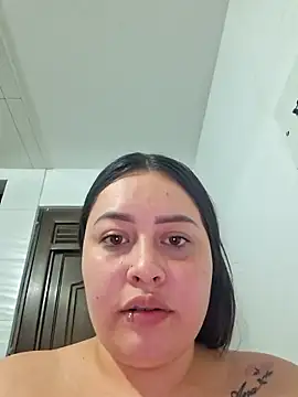 Snapshot of Stefaniiaalove- chatting on March 16, 2026, 3:36 am Stefaniiaalove- online show from March 16, 2026, 3:36 am