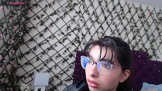 Alllisson online show from March 18, 2026, 7:26 pm