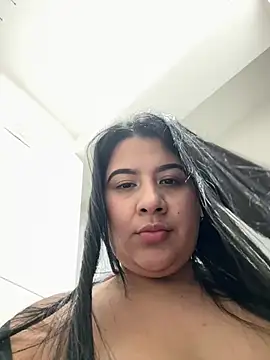 Snapshot of Tremenda7777 chatting on March 23, 2026, 10:48 am Tremenda7777 online show from March 23, 2026, 10:48 am