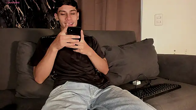 Axel DavisSM online show from March 19, 2026, 1:22 pm