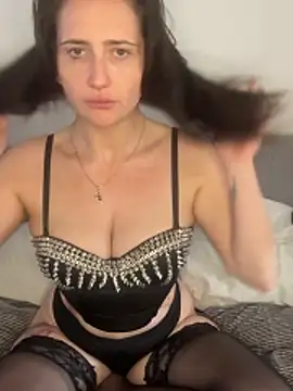 Siren  xxx online show from June 7, 2026, 2:33 pm