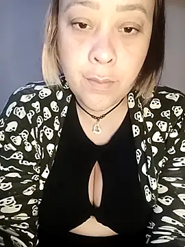 lua-bfly online show from June 1, 2026, 10:53 pm
