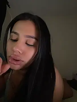 AlisonBeltran1 online show from August 9, 2026, 10:05 pm