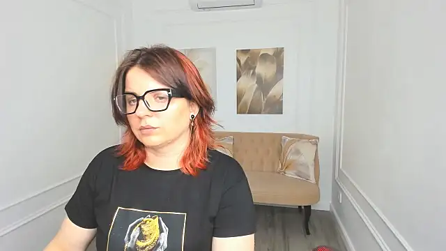 AmeliaDateri online show from May 4, 2026, 10:40 am