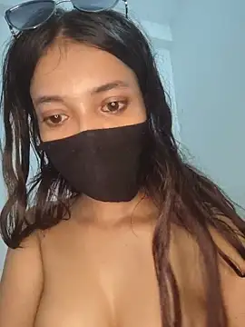 Snapshot of Candyy_crushh chatting on June 21, 2026, 10:59 pm Candyy crushh online show from June 21, 2026, 10:59 pm