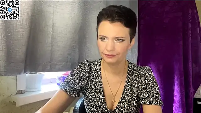 Snapshot of HotMamaQueen234 chatting on May 28, 2026, 9:17 am HotMamaQueen234 online show from May 28, 2026, 9:17 am