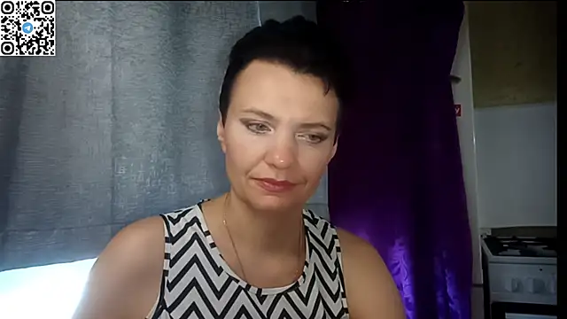 HotMamaQueen234 online show from July 2, 2026, 10:32 am