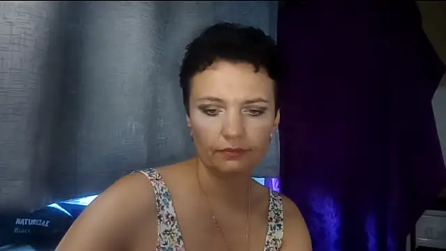 HotMamaQueen234 online show from August 3, 2026, 11:27 am